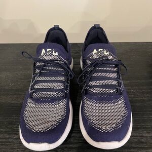 APL Techloom Breeze Navy and White Sneakers - sz 8.5, like new